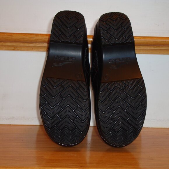 Dansko Professional Dandelion Patent Clog  6.5-7 US (37) NEW WITHOUT TAGS! - Picture 7 of 7